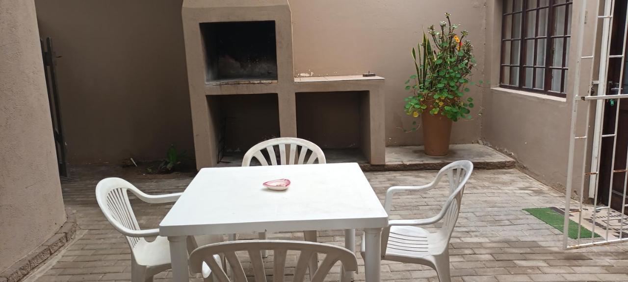 Huis KlipdriftSelf Catering &B&B Henties Bay Exterior foto
